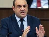 "Polisin silah taşıması için ayrıca izin verilmez, yalancısınız!"