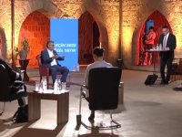 Erhürman gazeteciler ile buluştu.. Programı binlerce kişi  izledi...