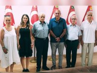Korgeneral Bedrettin Demirel'in oğlu, gelini ve torunu Kıbrıs TMT Mücahitler Derneğini ziyaret etti