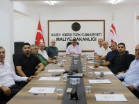 Maliye Bakanı Berova, zeytin üreticilerini kabul etti