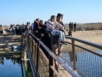 SDG Fırat'ın doğusuna çekilme kararı aldı, Suriye'de Kürtlere geniş haklar verildi