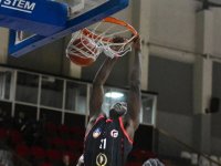 İskele Fırtınası Lefkoşa’da Esti: 86-43