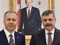 Erdoğan, "aflarını isteyen" iki bakanı görevden aldı: Akın Gürlek Adalet Bakanı, Mustafa Çiftçi İçişleri Bakanı oldu