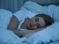 Az uyuduğumuzda neden daha enerjik hissederiz?