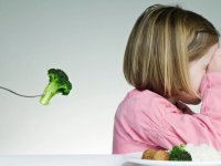 Et mi sebze mi? Bilim dünyası anne babaların en büyük ikilemini masaya yatırdı