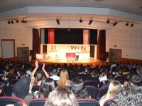 Perde Gençler İçin Açılıyor!