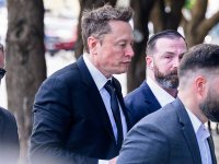 Jüri, Elon Musk'ı yatırımcıları yanıltmaktan suçlu buldu