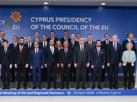 Von der Leyen: Kıbrıs’ta Orta Doğu ortaklarımızla güçlü dayanışmamızı yeniden teyit ediyoruz