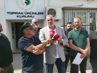 Hayvan Üreticileri TÜK önünde: Kredili arpayı Koop 7.25'ten borçlandı, TÜK 10.25'ten sattı