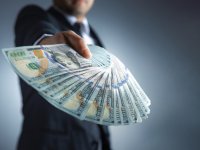 32 yaşında milyon dolarlık servete ulaştı: 9 yılda geliri katlamak için 5 kritik adım