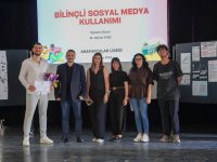 ARUCAD, Anafartalar Lisesi Öğrencilerine Sosyal Medya ve Benlik Algısı Semineri Düzenledi