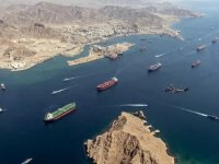 Petrolde düşüş sürüyor: Hürmüz Boğazı'ndan geçişler artıyor