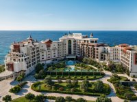 Merit Crystal Cove Otel renovasyonun ardından yeniden hizmete açılıyor