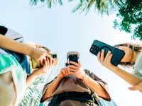 İnsanlar neden telefonlarının kendilerini dinlediğini düşünüyor?