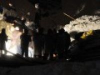 Güney Kore'de bina çatısı çöktü