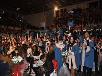 DAÜ Yeni mezunlarını verdi