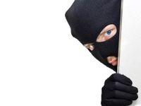 Yurt odasında bilgisayarı çalındı!