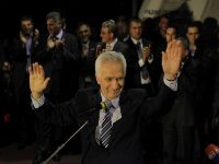 İnsanlığa karşı suç işleyen Sırp, kahraman gibi karşılandı