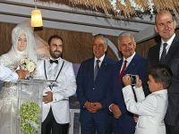 Bakanlar Arınç ve Yıldırım nikah şahitliği yaptı