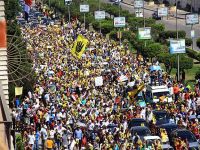 Darbe karşıtları Rabiatul Adeviyye Meydanı'na yürüdü