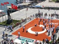 Bayrak tepkisi yaktı