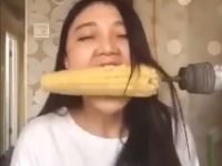 Video çekerken, saçından oldu!