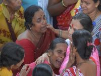 Hindistan'da köprüde izdiham: 89 ölü