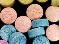 Yine işçi evi, yine uyuşturucu!