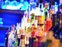 Girne'de alkol operasyonu!