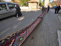 Dünyanın en uzun kilimi rekor peşinde