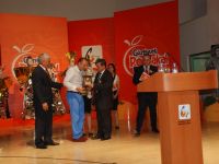 KSTU’ adına Dr. Gündüz’e plaket