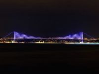 Boğaziçi Köprüsü prematüre bebekler için mora büründü