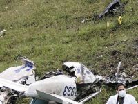 Fransa ve Meksika'da küçük uçak düştü