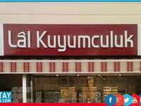 Kuyumcunun camına taş atıp...