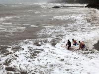 Dev dalgalarda kano yaptılar