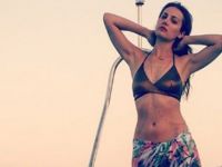 İrem Sak’ın seksi paylaşımı