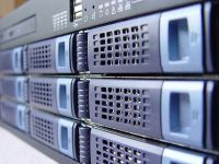 Bilgisayar sunucu savaşları kızışıyor