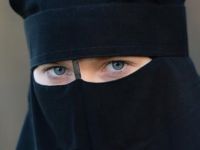 Almanya'da artık "peçe" yasak!