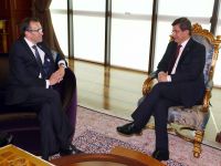 Davutoğlu Eidie ile Kıbrıs'ı görüştü