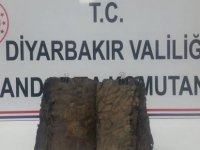 Diyarbakır'da altın işlemeli 1.200 yıllık İncil kaçakçıların elinden kurtarıldı(video)