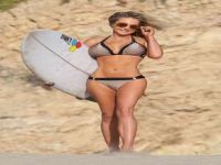 Seksi modacı tatilde