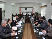 Protokol masası yine gerildi