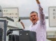 Özel, İzmir'de yaptığı mitingde Kılıçdaroğlu'na seslendi: Başkanı halk seçsin, kazanırsan elini öperim