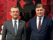 İzmir Büyükşehir Belediye Başkanı Cemil Tugay, CHP'den istifa etti