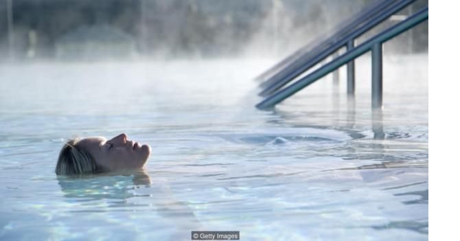 160610105711_woman_in_water.jpg 160610105711_woman_in_water.jpg