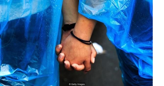160623154001_lgbt_gay_couple_hands.jpg