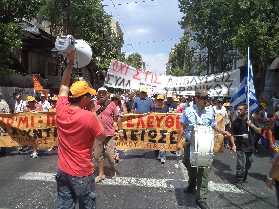 Yunanistan'da genel greve zabita ve doktorlar damga vurdu