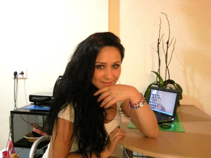 SAF EERKEKLERİ KANDIRIYORLAR