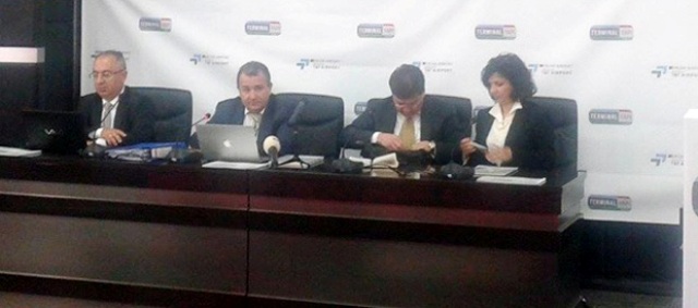 ercan-havalimani-ortaklari-kavga-etti-2015-03-30_m