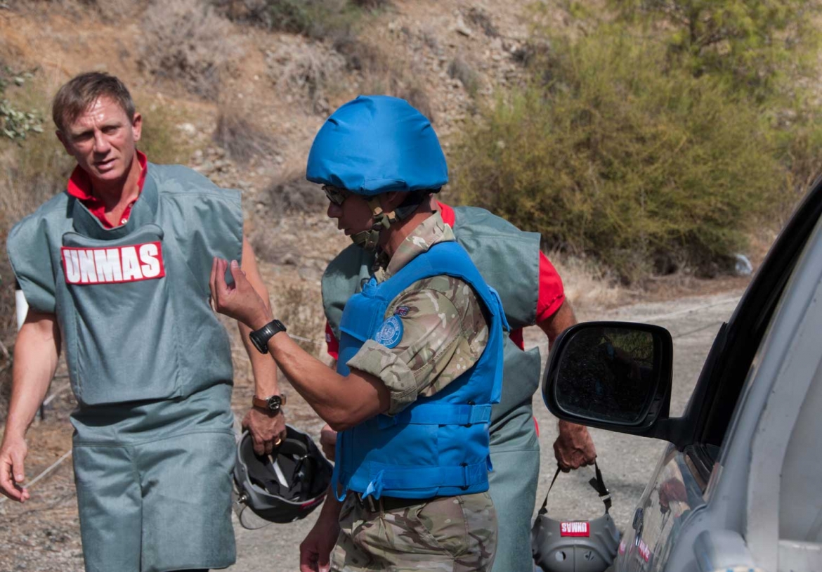 Daniel-Craig-Cyprus-SFW-2_0[1]